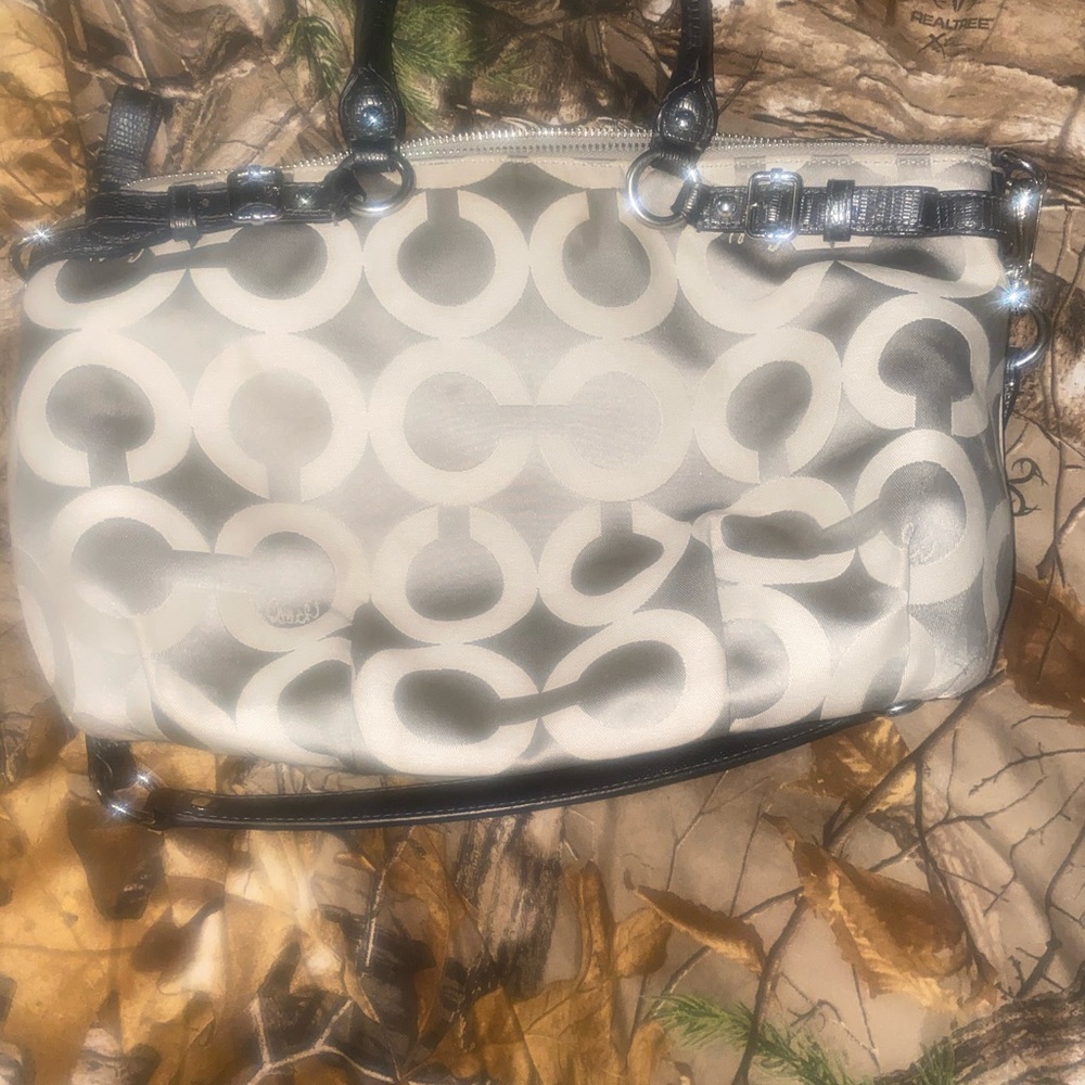 Coach - Picture 3 of 3